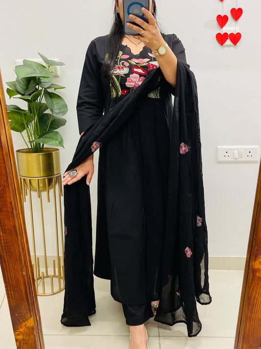 Black Embroidered Kurta Set with Dupatta – Festive Ethnic Wear