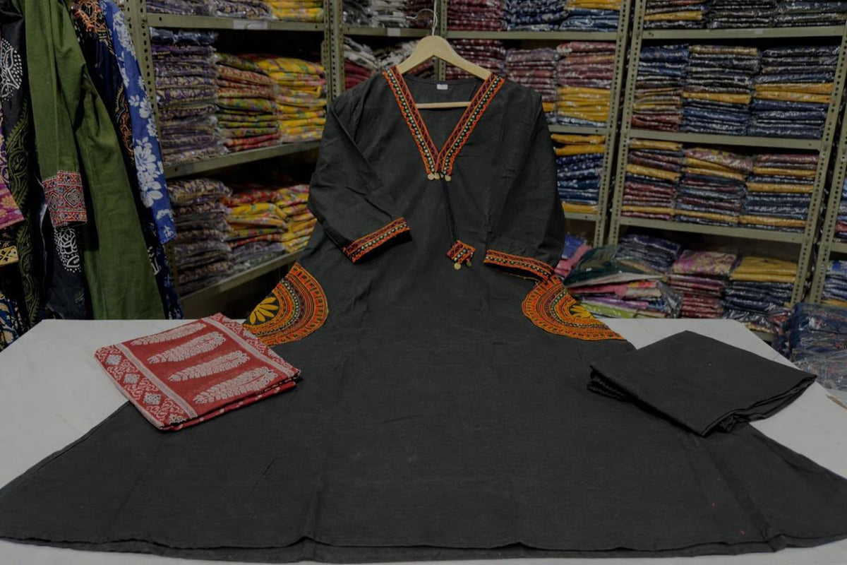 Black Kurta Pant Set with Red Ajrakh Dupatta