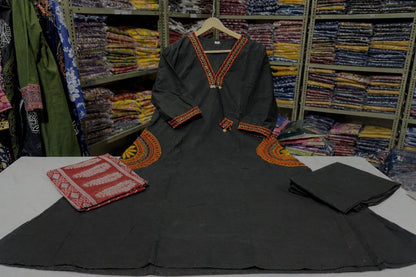 Black Kurta Pant Set with Red Ajrakh Dupatta